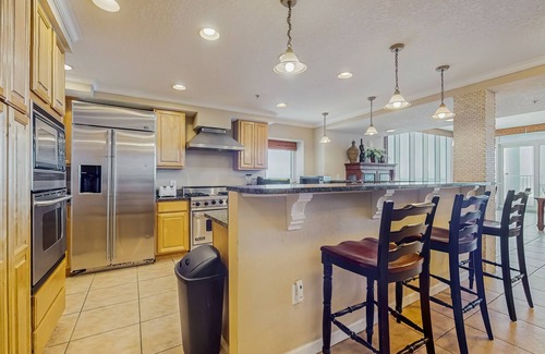 Gulf Shores Condo | Two-Story Beachfront Condo w/Balcony, A/C, Free WiFi, Shared Pool, Hot Tub, W/D