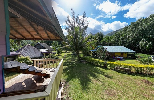 Moorea-Maiao House | Two story bungalow in Haapiti, Moorea