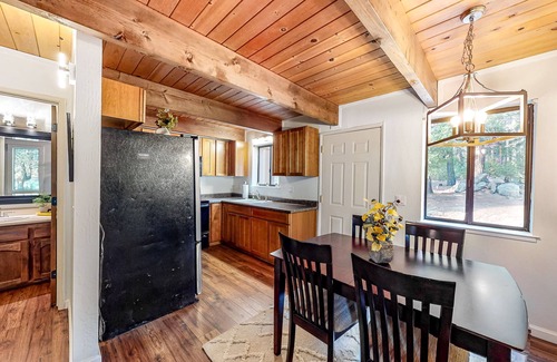 Camp Connell Condo | Two-story dog-friendly condo with balcony, washer/dryer, & full kitchen