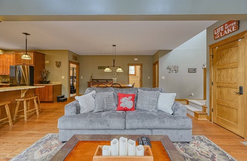 Silver Ridge House | Two-story home with a private hot tub, central AC, gas fireplace, & washer/dryer