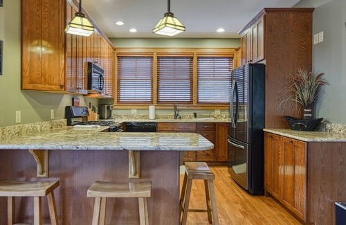 Silver Ridge House | Two-story home with a private hot tub, central AC, gas fireplace, & washer/dryer