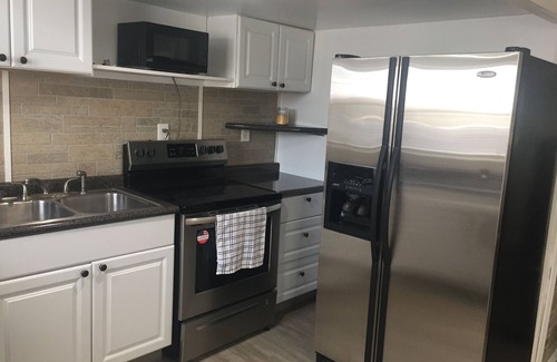 East Ridge House | Two story house requires 30+ day booking