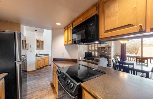Purgatory Condo | Two-story mountain condo with fireplace & beautiful views