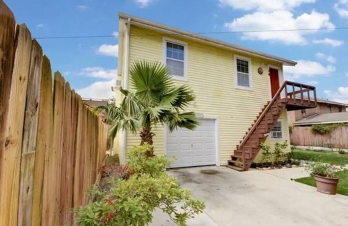 San Jacinto House | Two Story Yellow home