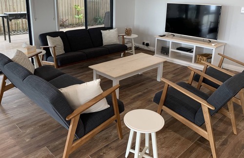 South Yunderup House | Two Waters South Yunderup Beautiful family Home, Pet Friendly