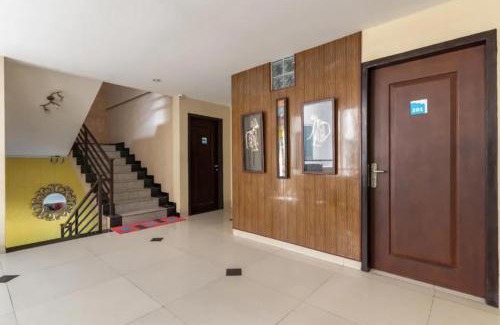 Ketintang House | TwoSpaces Living at D'Rainbow Homestay