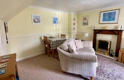 Arrochar House | TwoStones Self Catering Cottage