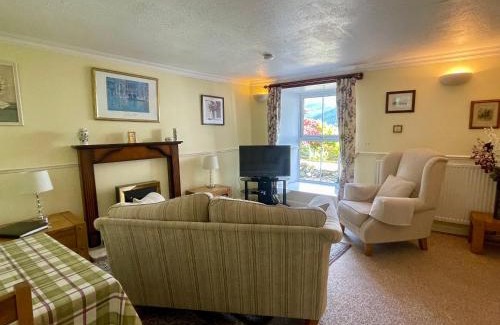 Arrochar House | TwoStones Self Catering Cottage