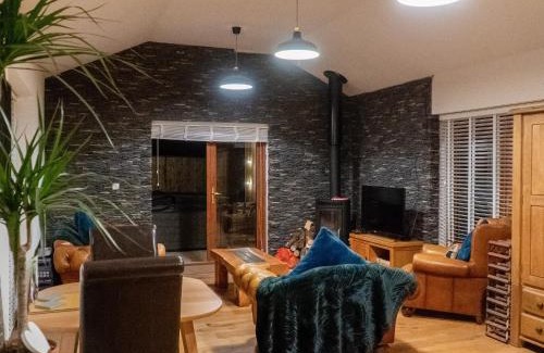 Ammanford House | Ty Afon Arch - Uk38515