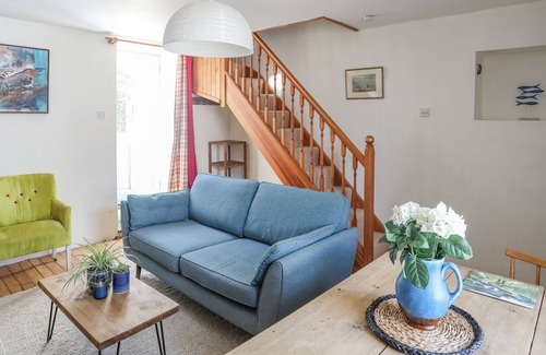 Gallt Y Foel Cottage | TY BACH - LLANBERIS, pet friendly, with open fire in Llanberis