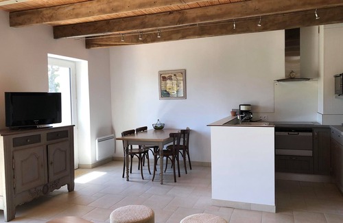 Fouesnant Cottage | Ty Bihan Small stone house in a quiet location 5 minutes from the beach