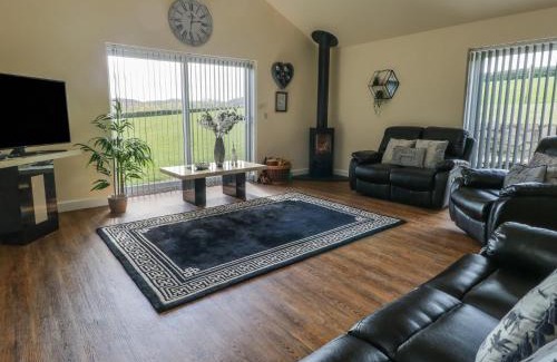 Beaumaris House | Ty Cuddfan
