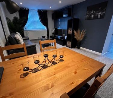 Gilwern House | Ty Daisy, Gilwern