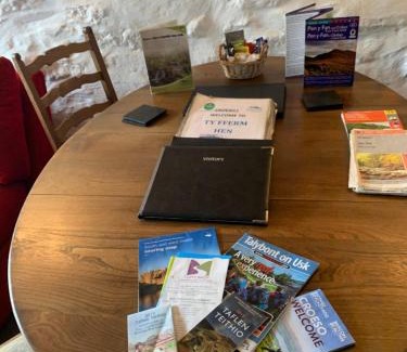 Talybont-on-Usk Apartment | Ty Fferm Hen, Ancient Farmhouse, Coity Bach