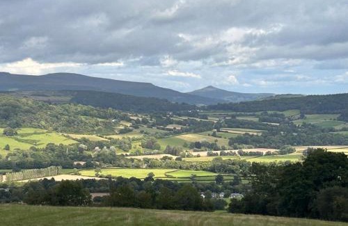 Talybont-on-Usk Ski Chalet | Ty Gwenyn, Coity Bach