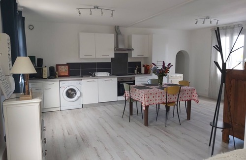 Landeda House | Ty kroaz Landeda 1.5 km aberwrach 4 bedrooms 6p quiet house 200m from the sea