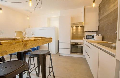 Vannes Apartment | TY LAUMANN petite maison jardin sur le port de vannes avec Parking souterrain