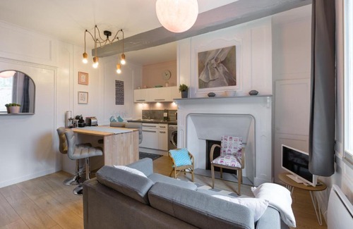 Centre Apartment | Ty Melaine by Cocoonr