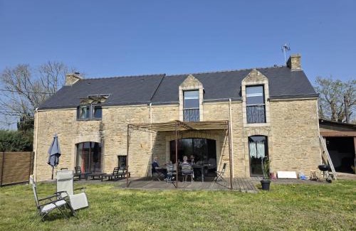 Locoal-Mendon House | TY MIALY