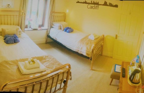 Radyr and Morganstown Bed & Breakfast | Ty Mynydd Lodge