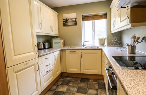 Aberdovey Cottage | TY'R HEULWEN, family friendly, country holiday cottage in Aberdovey