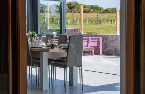 Rhosybol House | Ty Rhos Newydd: Stunning pet-friendly, family retreat on Anglesey