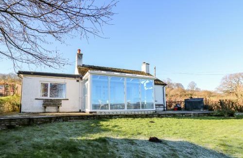 Llanfihangel Tal-y-llyn House | Ty Twmp Tump Cottage