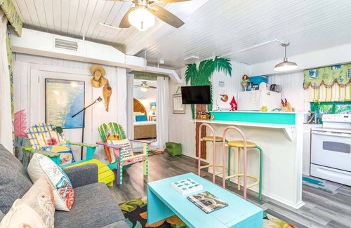 Savannah Beach Condo | Tybreeza B | Apartment, Shared Pool, Near Beach!