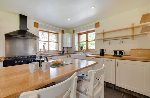 Ganllwyd House | Tyddyn Bwlch - Three Bedroom House, Sleeps 8