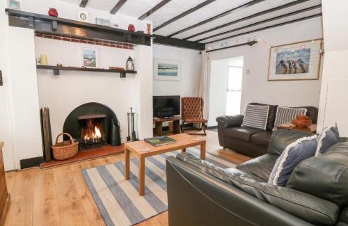 Rhosneigr House | Tyddyn Serri