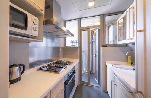 Xujiahui Bed & Breakfast | Tyms Bright 2BR 1BA Apt Yongxin Century