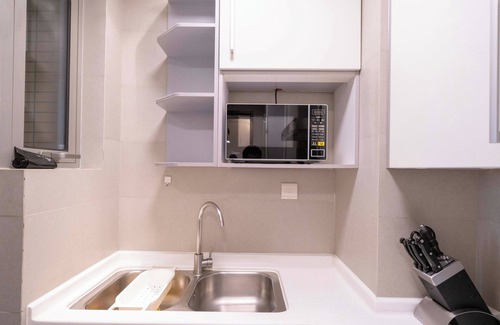 Xujiahui Bed & Breakfast | Tyms Stylish 1BR 1BA Apt Yongxin Century