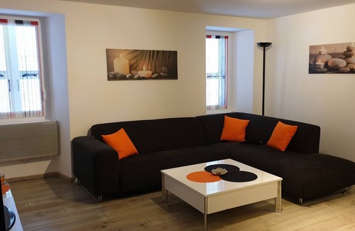 Pietroso House | Typical Corsican house in the mountains - sleeps 8 - Comfortable -