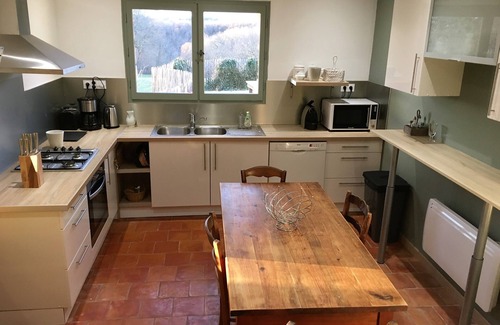 Saint-Amand-de-Coly House | typical French holiday house for 8 people with a private pool,
