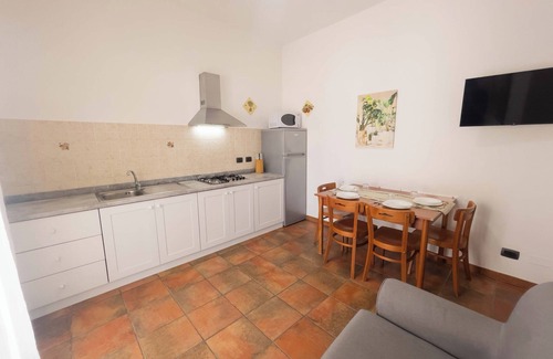 Alcamo Marina House | Typical house 200 meters from the sea wi fi car rental