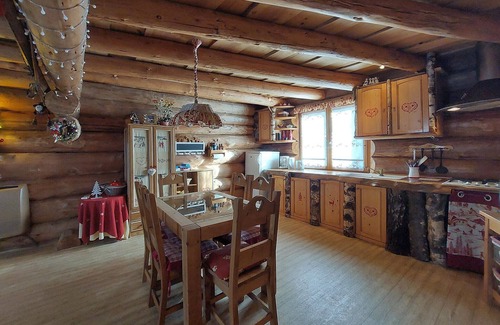 Tendon House | Typical mountain chalet for a total change of scenery from everyday life.