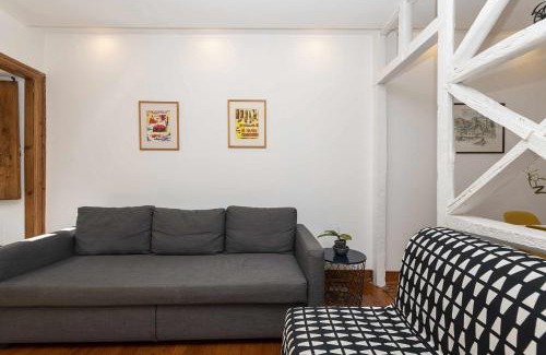 Sao Bento Apartment | Typical Portuguese Apartment in São Bento