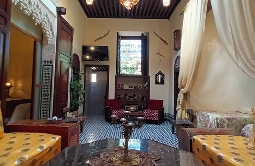 Talaa House | Typical riad with private terrace and free swimming pool 300 meters away.