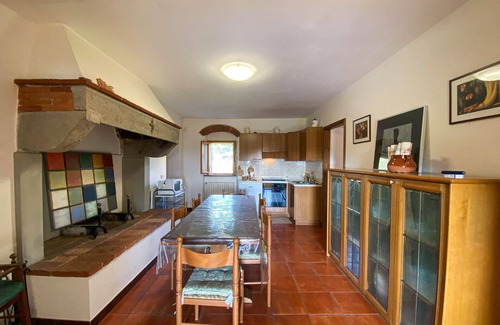Le Piazze Villa | Typical villa located in the rolling hills of Valdichiana, 3 km from the town of Castiglion Fiorenti