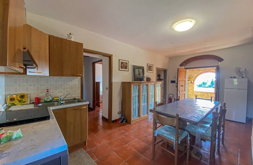 Le Piazze Villa | Typical villa located in the rolling hills of Valdichiana, 3 km from the town of Castiglion Fiorenti