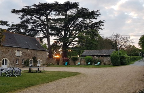 Longuefuye Cottage | Typically Angevine farmhouse, heated pool
