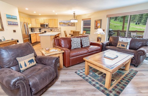 Four O'Clock Condo | Tyra Summit Colorado Den Condo: Ski-In/Out, Great Amenities