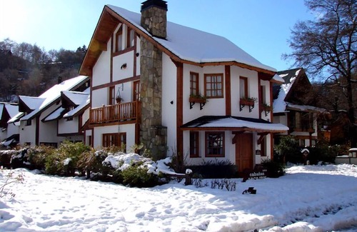 San Martin de los Andes Cabin | Tyrolean Style Cabins - Backyard With Stream - Near To Downtown