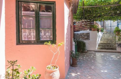 Doukades House | Tzeris House