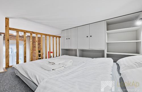 Lodz Apartment | U Fabrykanta by LookAp