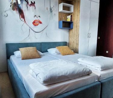 Podil Apartment | U House Apart-Hotel Poltava сучасні апартаменти в центрі