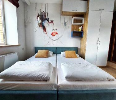 Podil Apartment | U House Apart-Hotel Poltava сучасні апартаменти в центрі