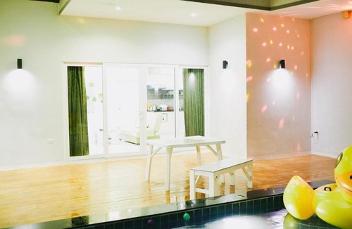 Hin Lek Fai Villa | U pool villa Huahin