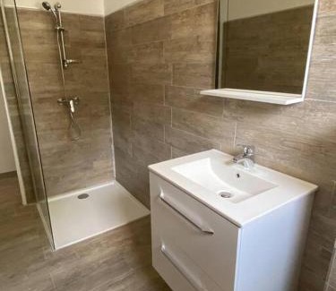 Aleria Apartment | U Primu Appartement spacieux au calme Aléria