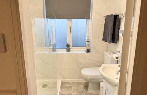 Pontrilas Apartment | U&R Stays - The Snug